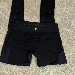 Lululemon leggings size 4